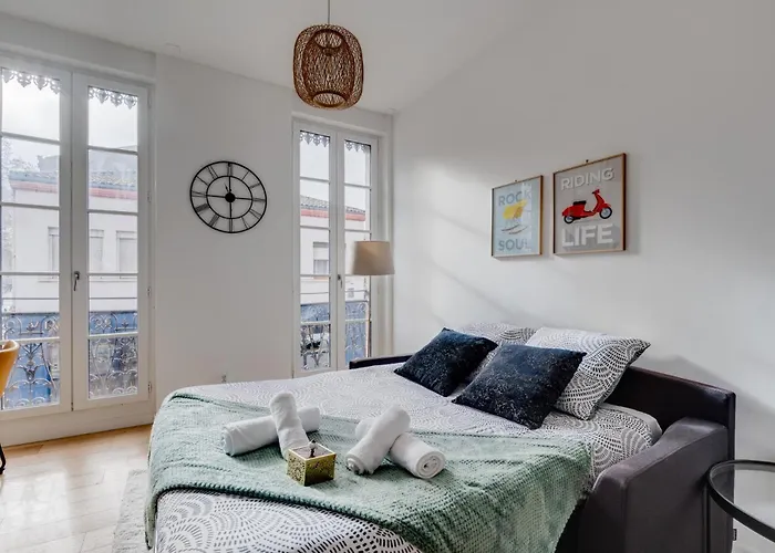 Chic Et Lumineux, Garage, Wifi, Clim Appartement