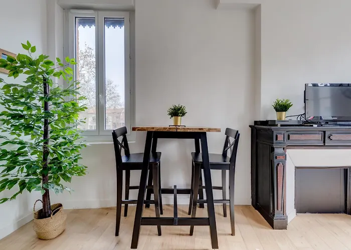 Appartement Chic Et Lumineux, Garage, Wifi, Clim *